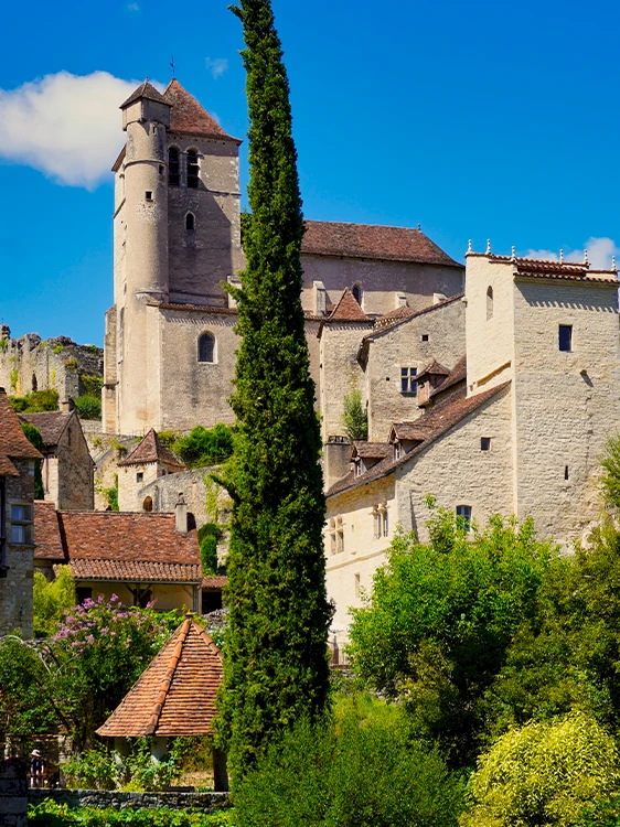 village medieval saint cirq lapopie